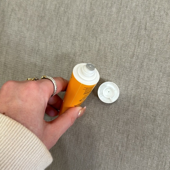 Marc Anthony Hydrating Leave in Conditioner - Picture 3 of 4